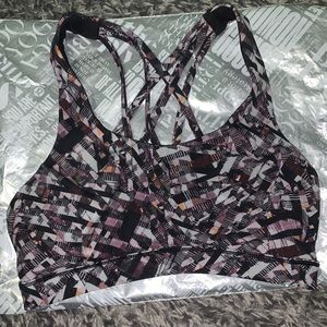 •NWT• LULULEMON FREE TO BE SERENE BRA